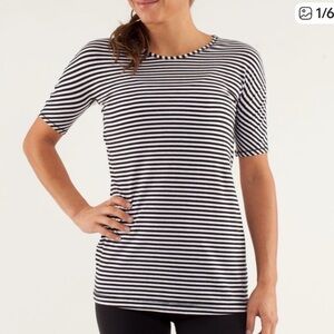 Lululemon Devotion Short Sleeve Tee Classic Stripe Black White